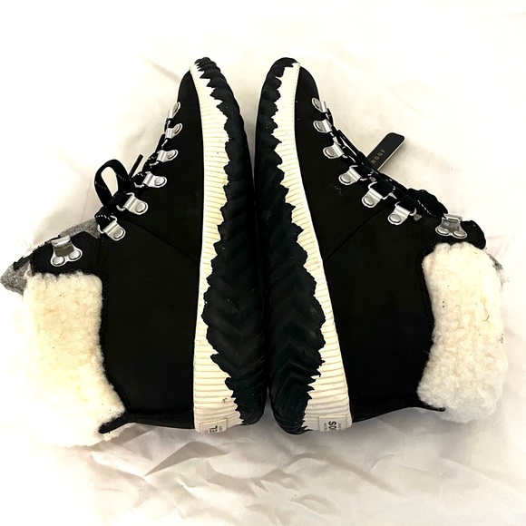 Sorel Out N About Plus Conquest sz 6 Boots - Picture 6 of 16